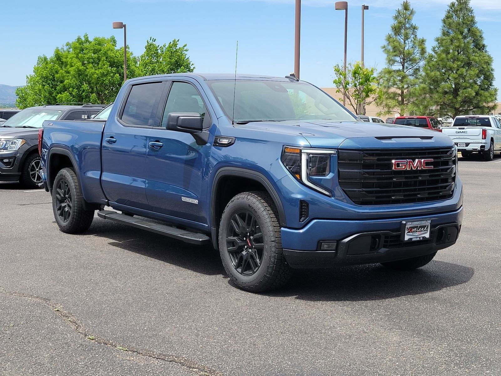 2026 GMC Sierra 4WD Crew Cab Short Box Elevation's photo