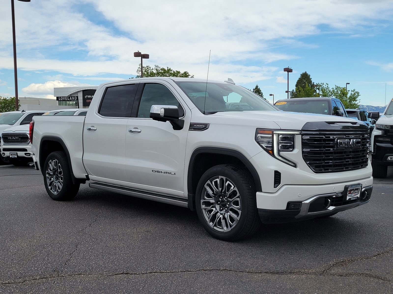 2023 GMC Sierra 4WD Crew Cab Short Box Denali Ultimate's photo