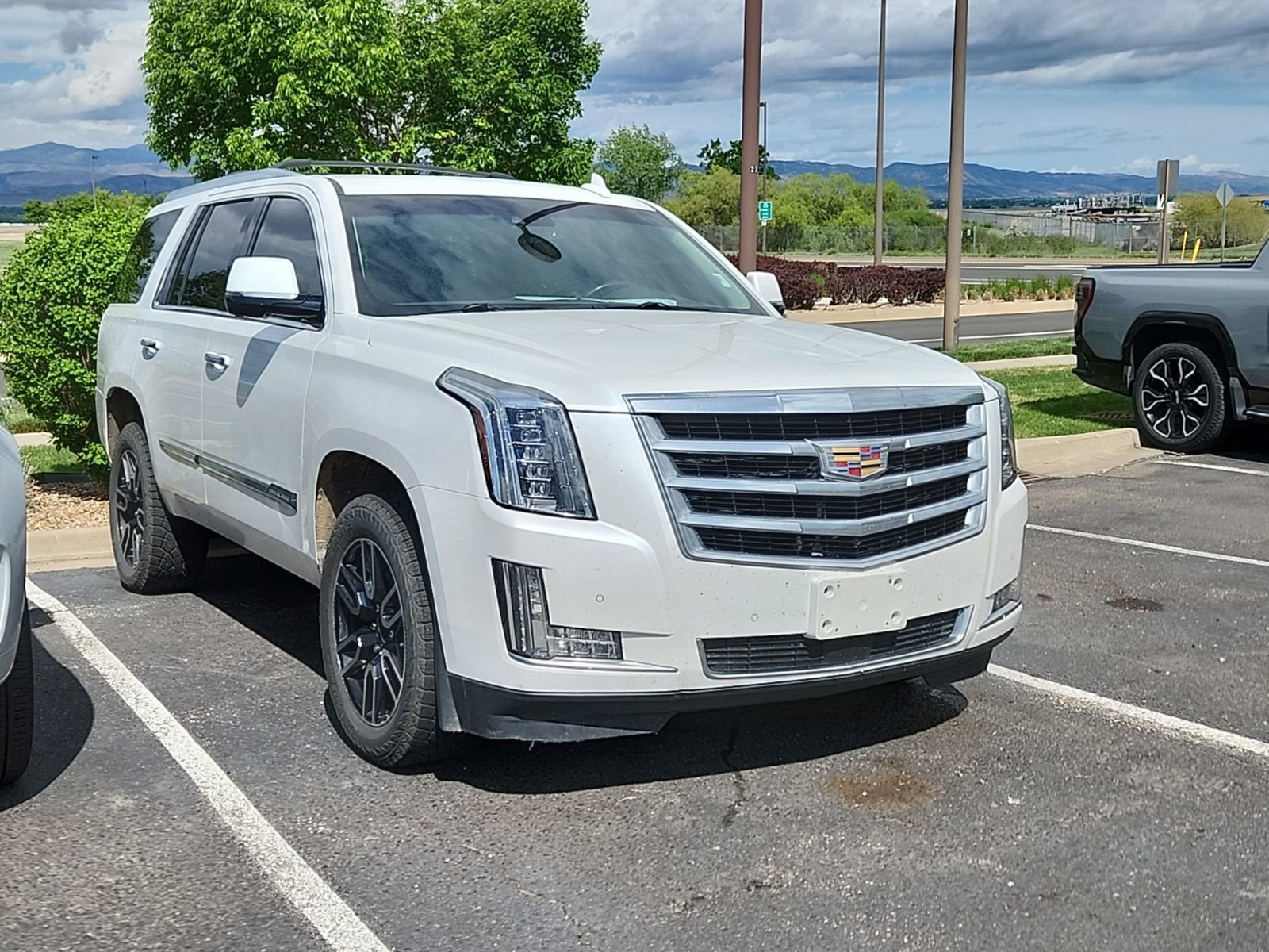 2016 Cadillac Escalade AWD Premium's photo