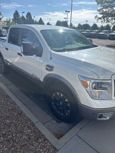 2017 Nissan TITAN PRO-4X