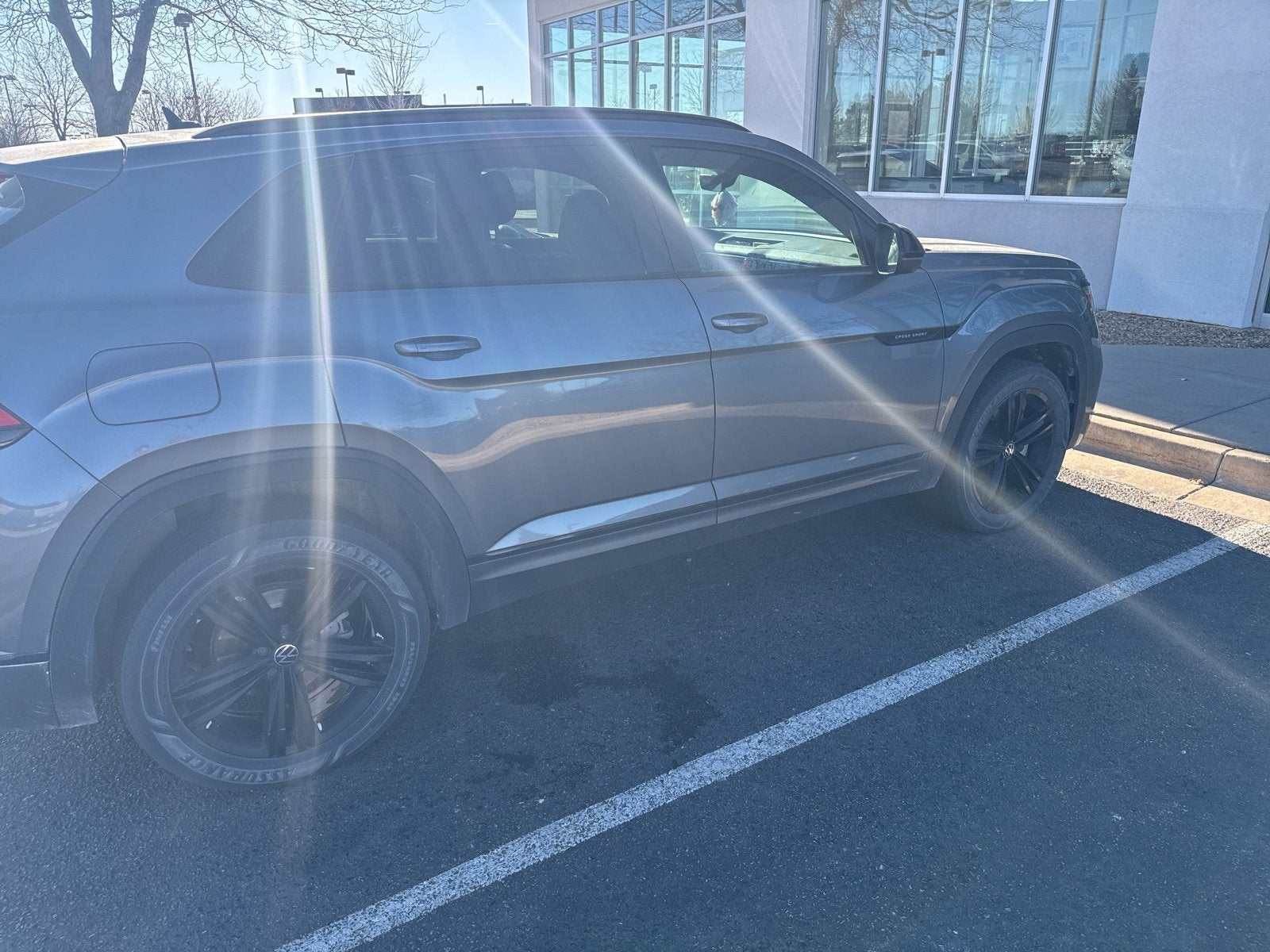 2023 Volkswagen Atlas Cross Sport 2.0T SEL R-Line Black