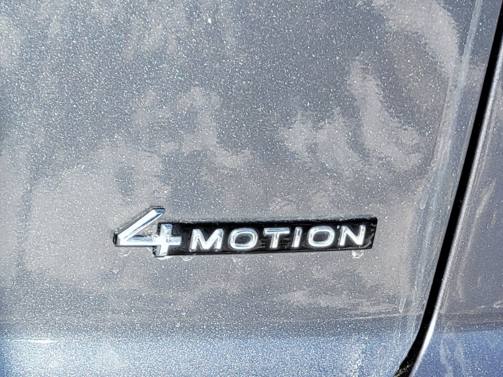 2023 Volkswagen Atlas Cross Sport 2.0T SEL R-Line Black