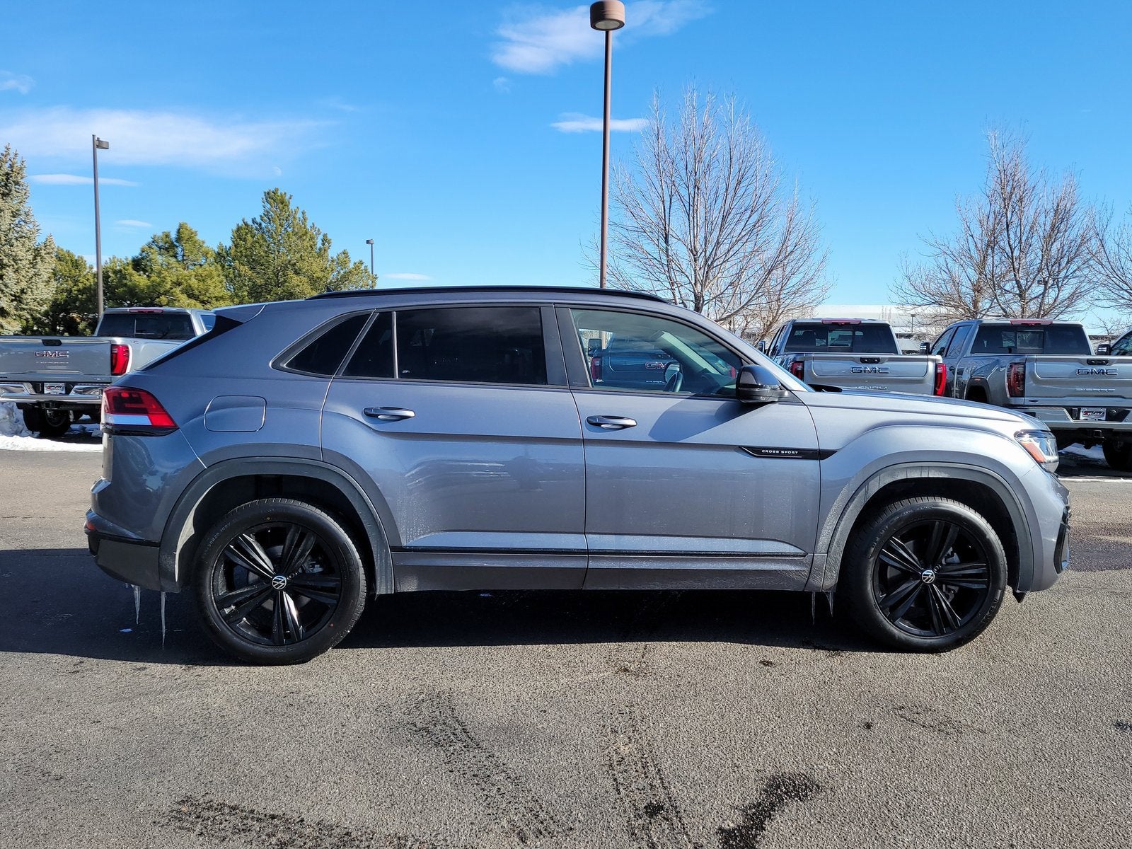 2023 Volkswagen Atlas Cross Sport 2.0T SEL R-Line Black