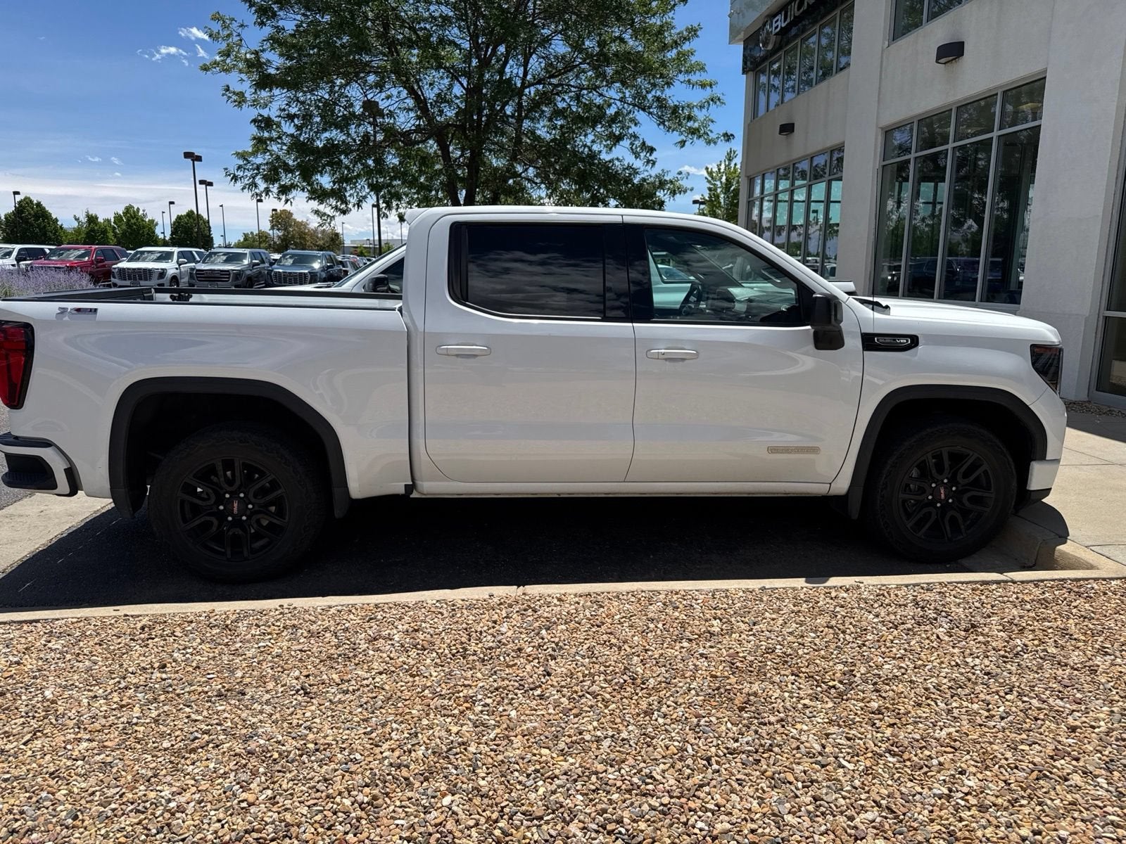 2023 GMC Sierra 4WD Crew Cab Short Box Elevation's photo