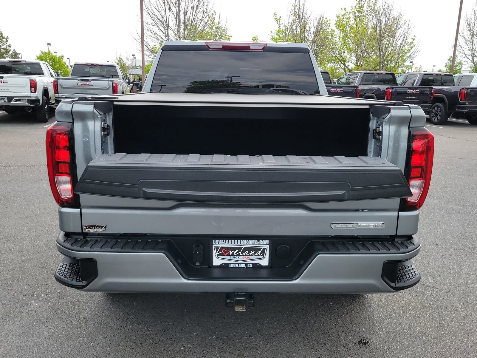 2024 GMC Sierra 1500 Elevation