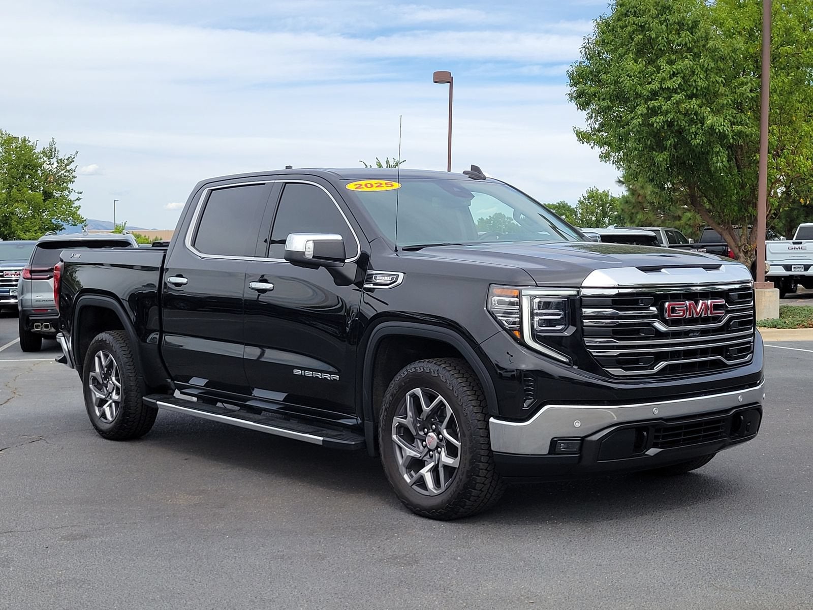2025 GMC Sierra 1500 SLT