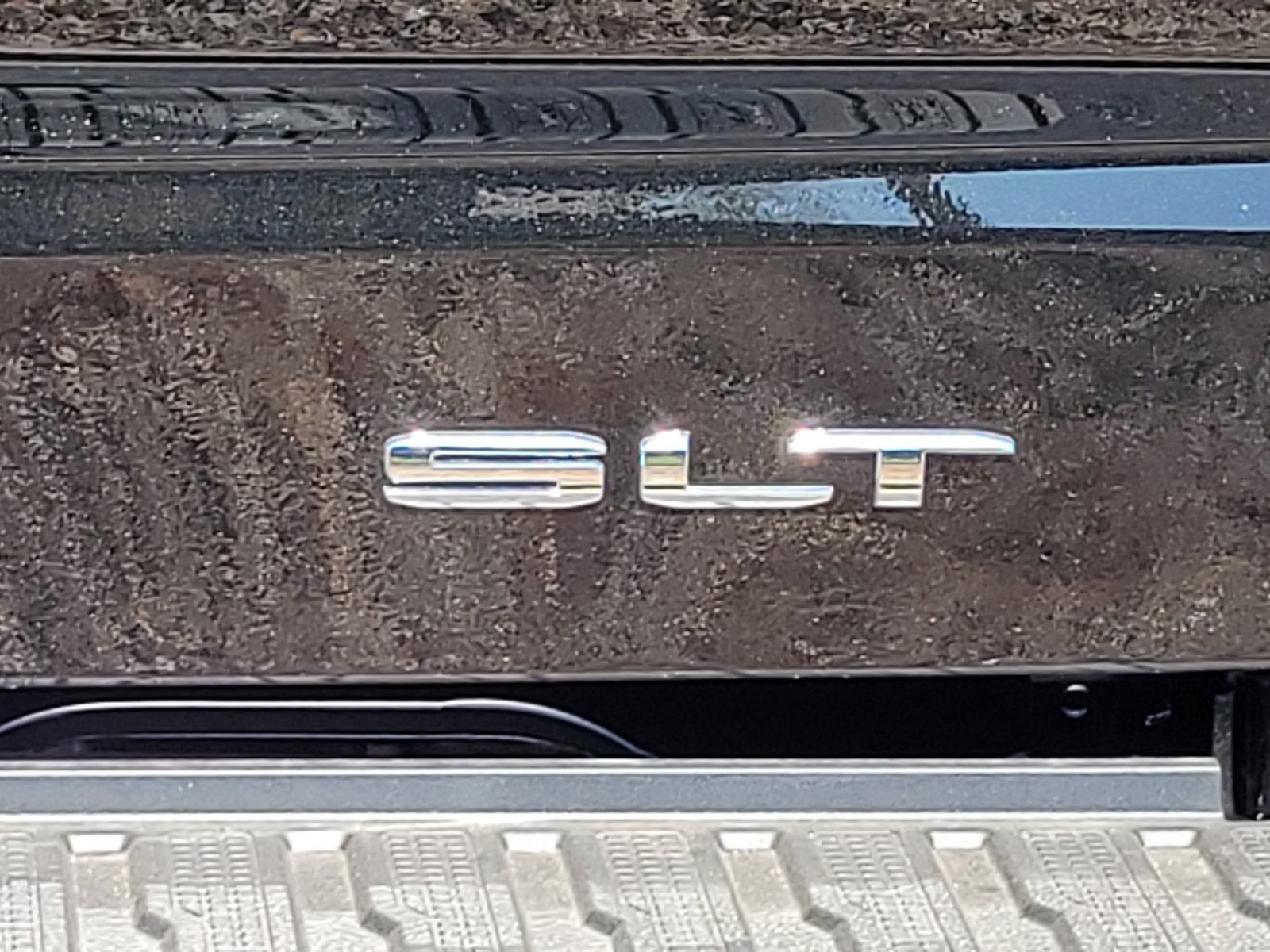 2026 GMC Sierra 1500 SLT - Photo 10