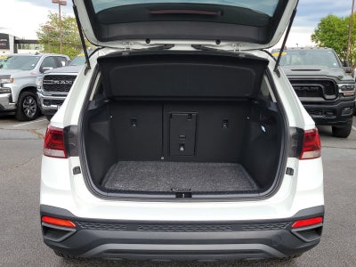 2024 Volkswagen Taos 1.5T SE Black