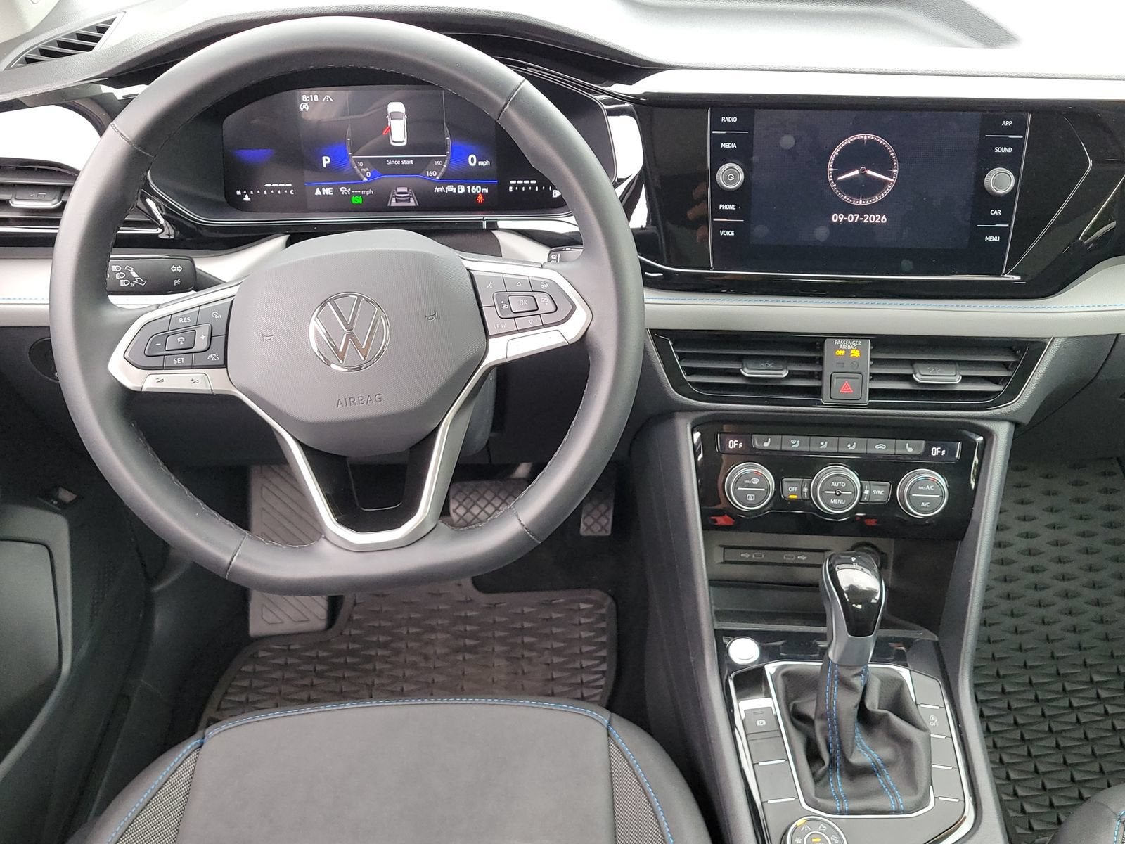 2024 Volkswagen Taos 1.5T SE Black