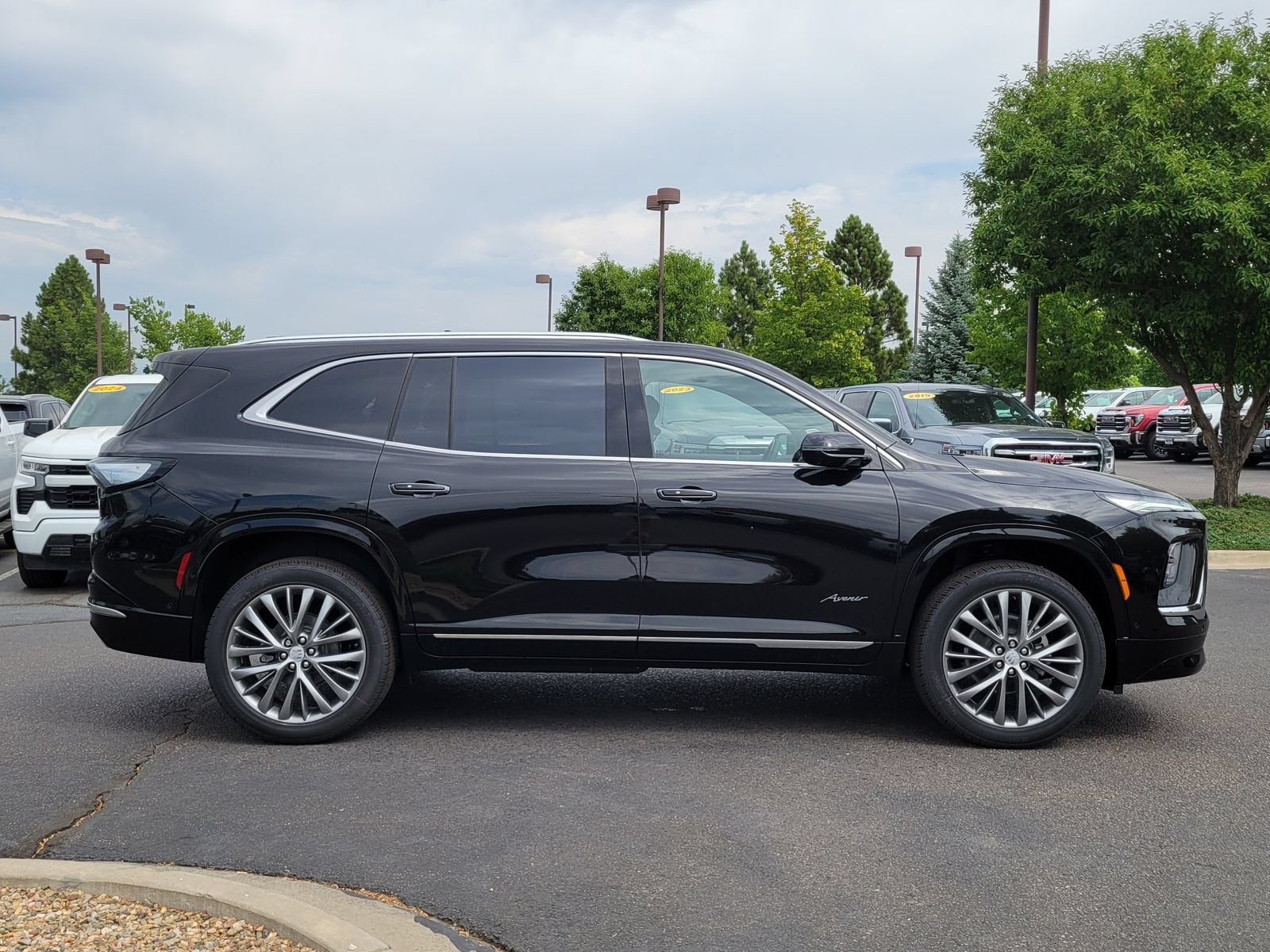 2026 Buick Enclave Avenir - Photo 2