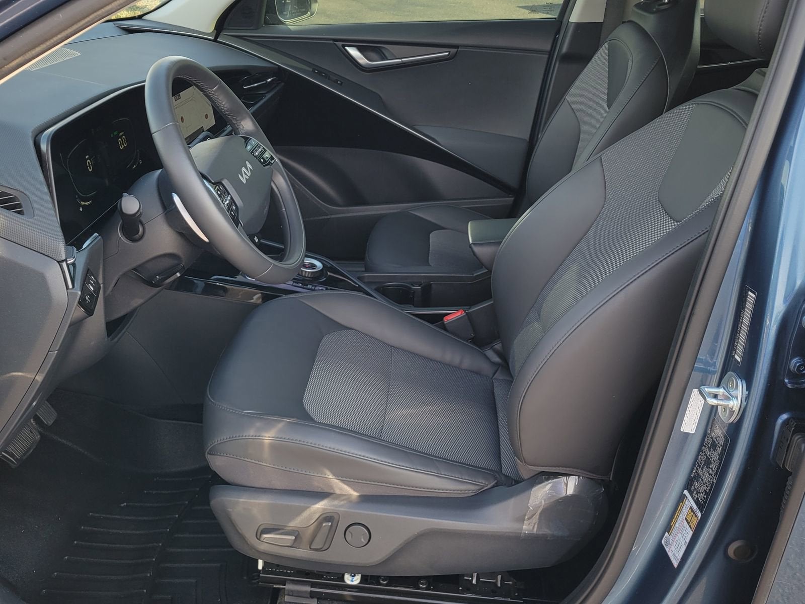 2023 Kia Niro Plug-In Hybrid EX