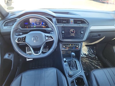 2022 Volkswagen Tiguan SE R-Line Black