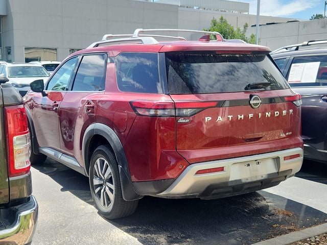2024 Nissan Pathfinder SL