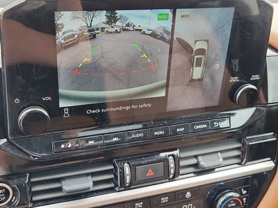 2024 Nissan Pathfinder Platinum