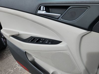 2016 Hyundai Tucson SE