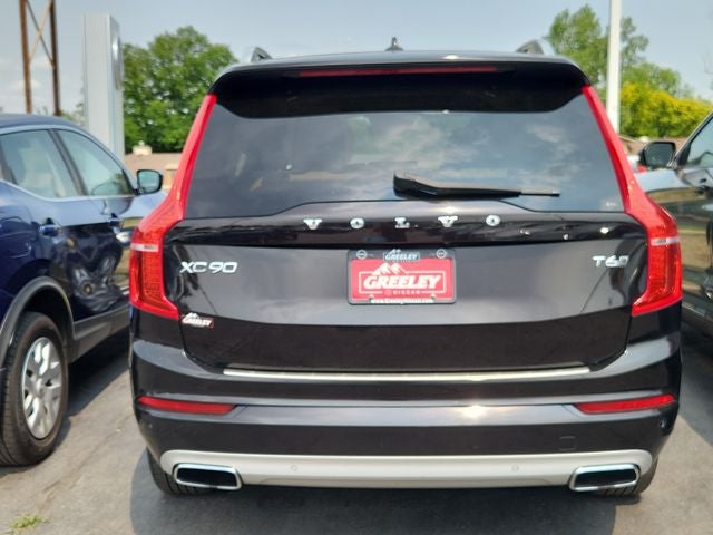 2016 Volvo XC90 T6 Momentum