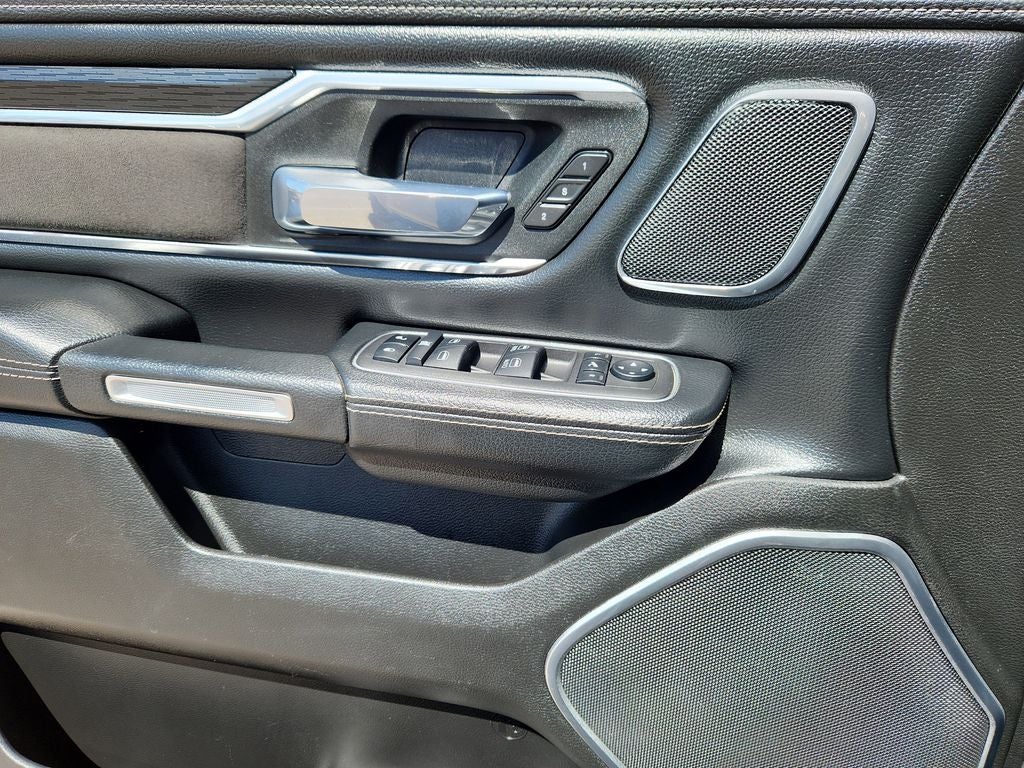 2023 RAM 1500 Laramie Crew Cab 4x4 5'7' Box