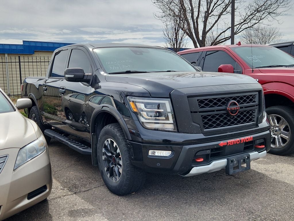 2023 Nissan TITAN Crew Cab PRO-4X 4x4
