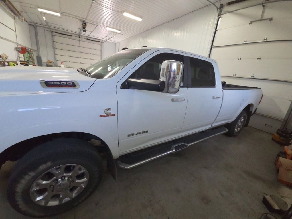 2022 RAM 3500 Laramie Crew Cab 4x4 8' Box