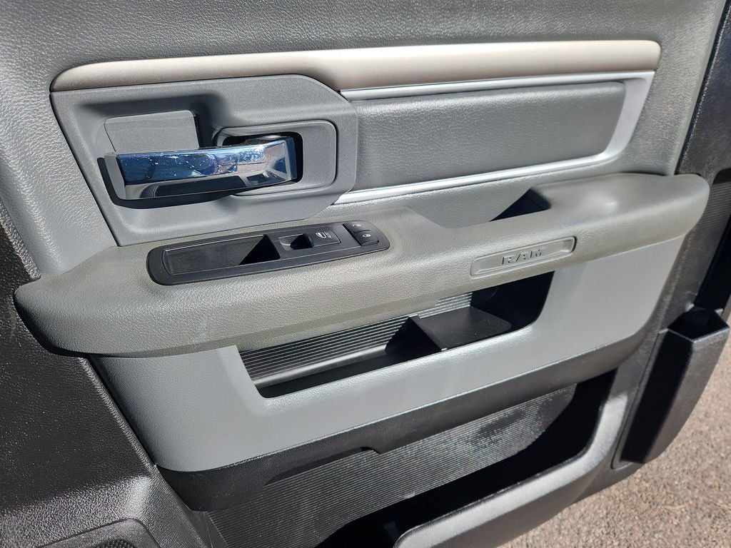 2019 RAM 1500 Classic Tradesman Regular Cab 4x4 8' Box