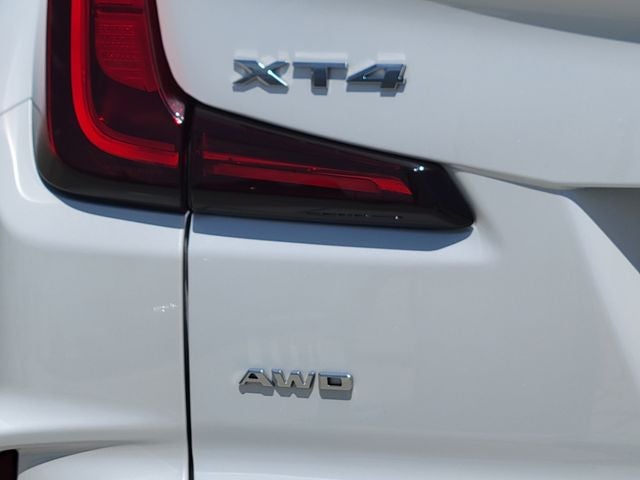 2024 Cadillac XT4 Premium Luxury
