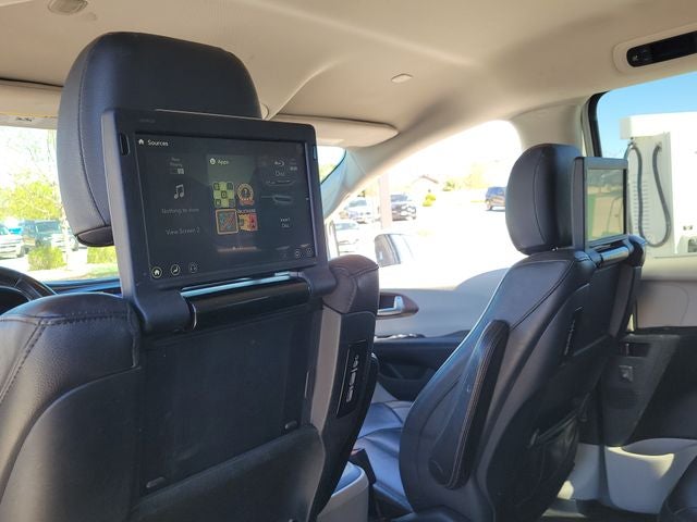 2017 Chrysler Pacifica Touring L Plus