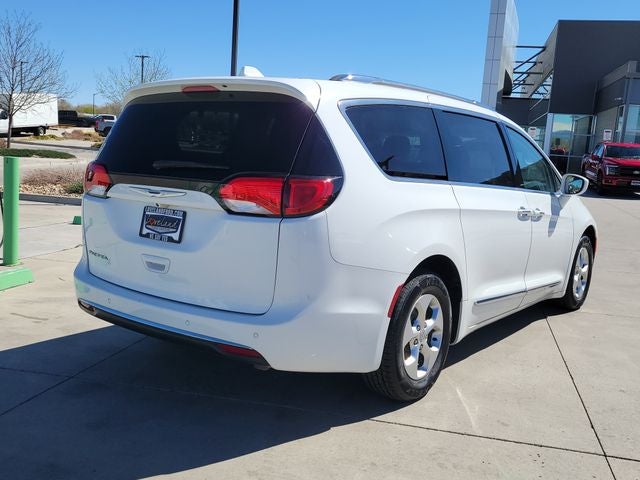 2017 Chrysler Pacifica Touring L Plus