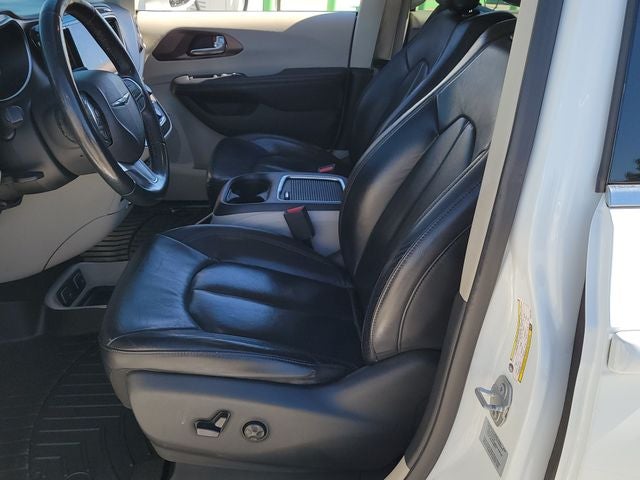 2017 Chrysler Pacifica Touring L Plus