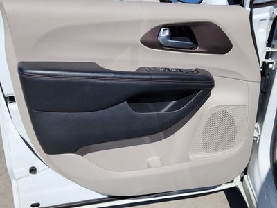 2017 Chrysler Pacifica Touring L Plus