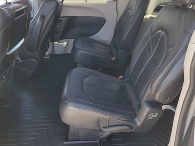 2017 Chrysler Pacifica Touring L Plus
