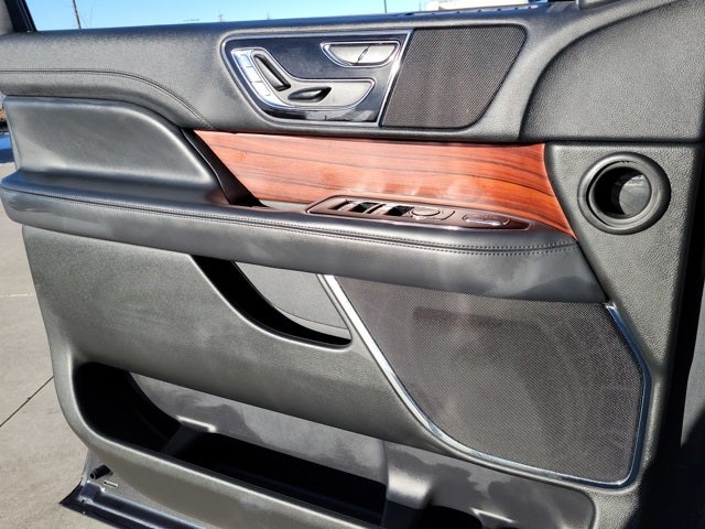 2023 Lincoln Navigator Standard