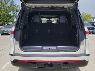 2023 Lincoln Navigator L Reserve