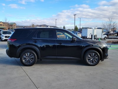 2022 Nissan Pathfinder S