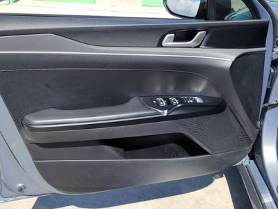 2022 Kia K5 LXS