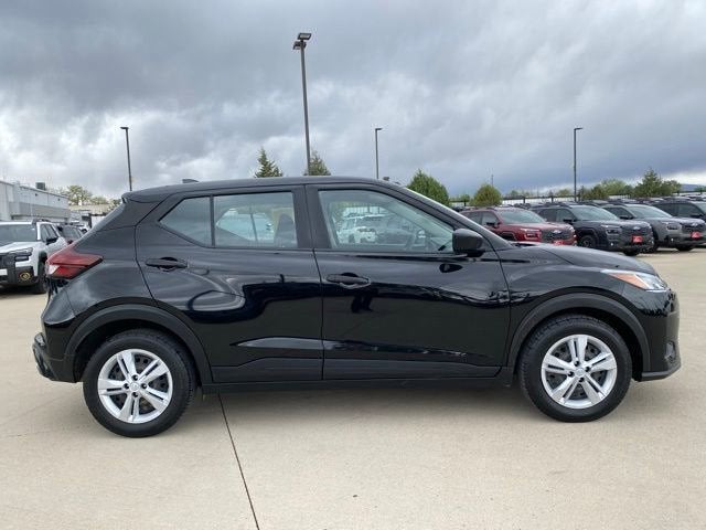 2022 Nissan Kicks S