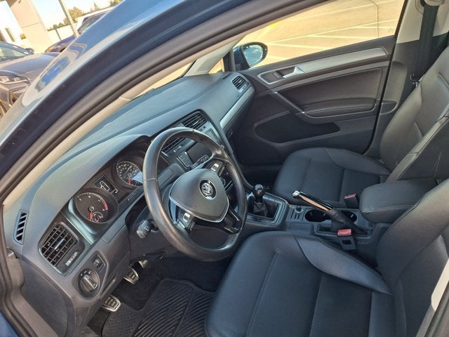 2015 Volkswagen Golf TDI S 4-Door
