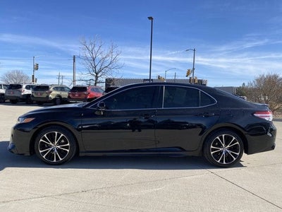 2020 Toyota Camry SE