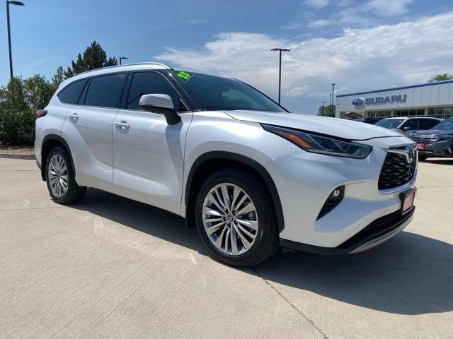 2023 Toyota Highlander Platinum