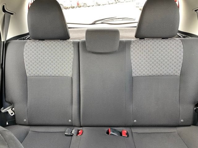 2015 Toyota Yaris L