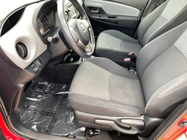 2015 Toyota Yaris L
