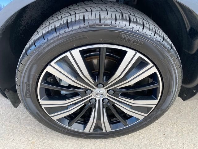 2023 Volvo XC60 Plus Bright Theme