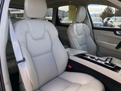 2023 Volvo XC60 Plus Bright Theme