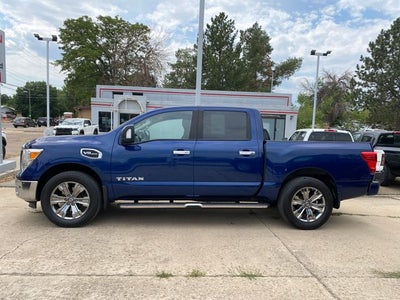 2017 Nissan Titan SV