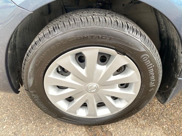 2015 Nissan Versa 1.6 S Plus