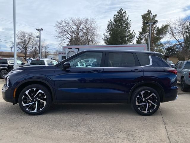 2024 Mitsubishi Outlander SE