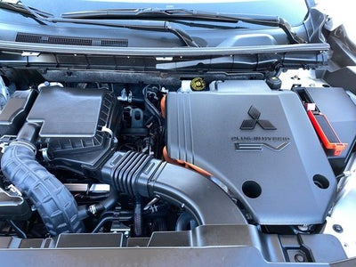 2024 Mitsubishi Outlander PHEV SE