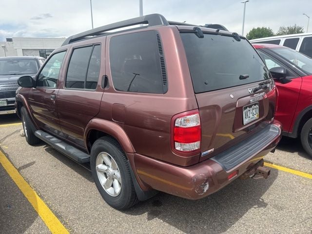 2003 Nissan Pathfinder LE