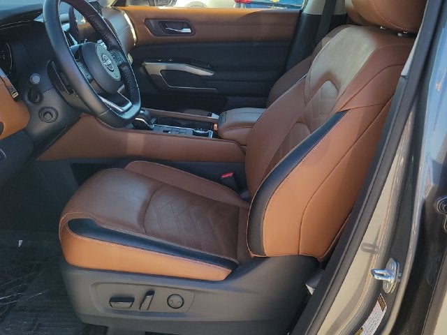 2022 Nissan Pathfinder Platinum