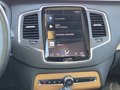 2021 Volvo XC90 T6 Momentum