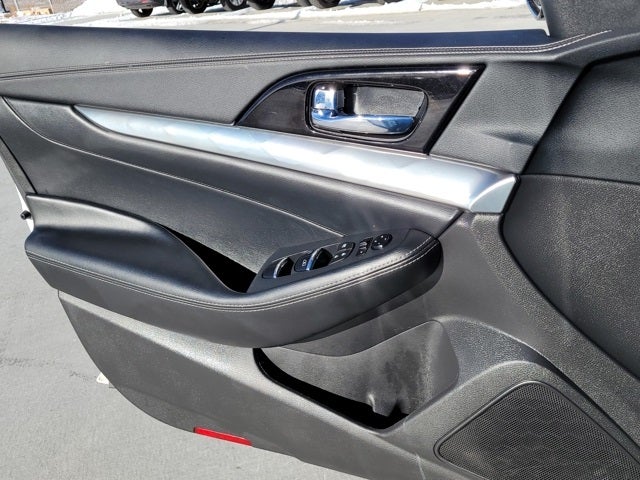 2023 Nissan Maxima SV